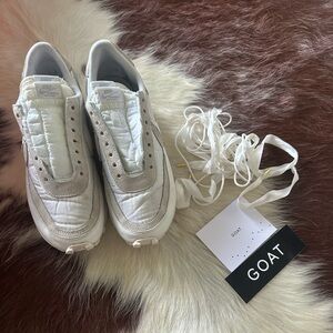 Sacai x NIKE LDWaffle “summit white” sneaker